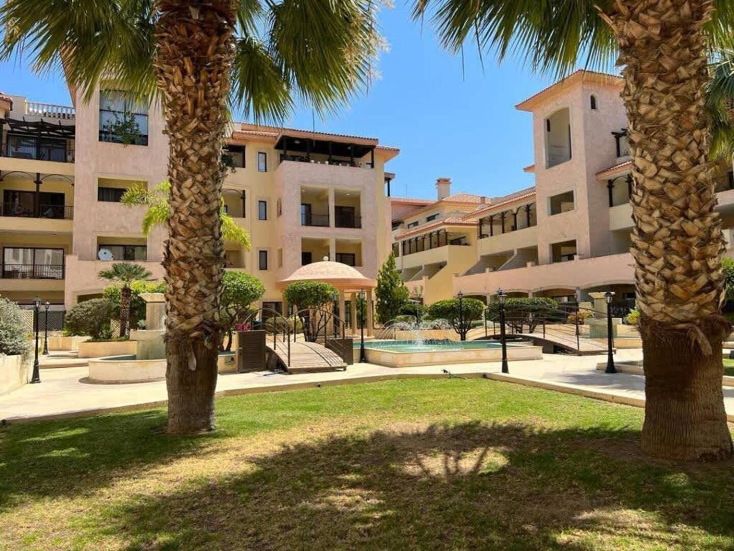 Apartment Queens Gardens Paradise Vip, Pool, Mall, Sea