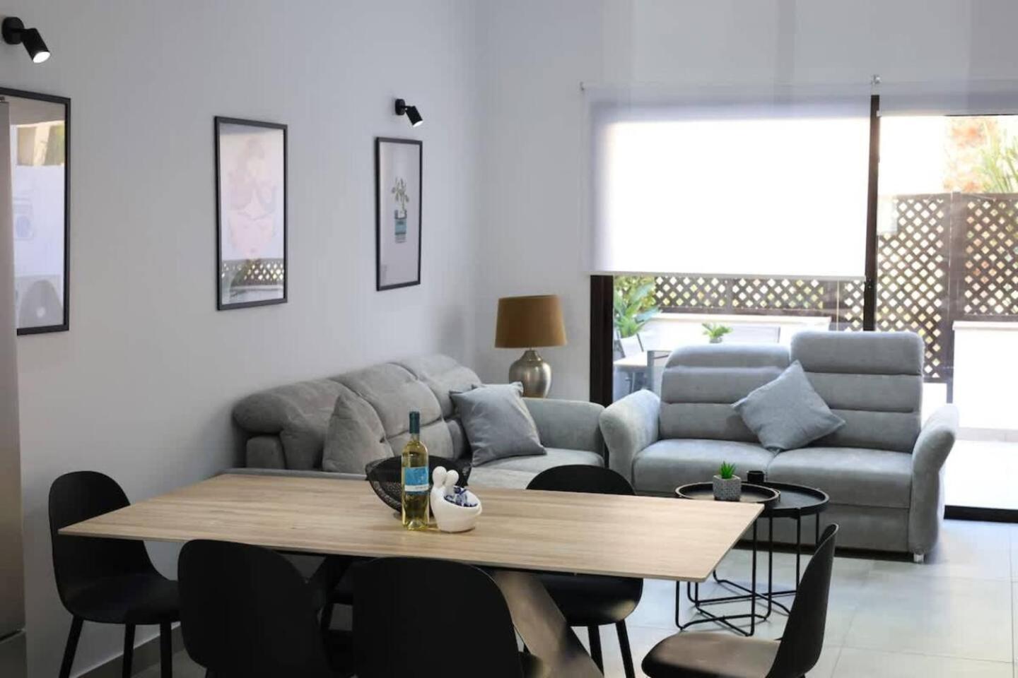 Queens Gardens Paradise Vip, Pool, Mall, Sea Apartment *