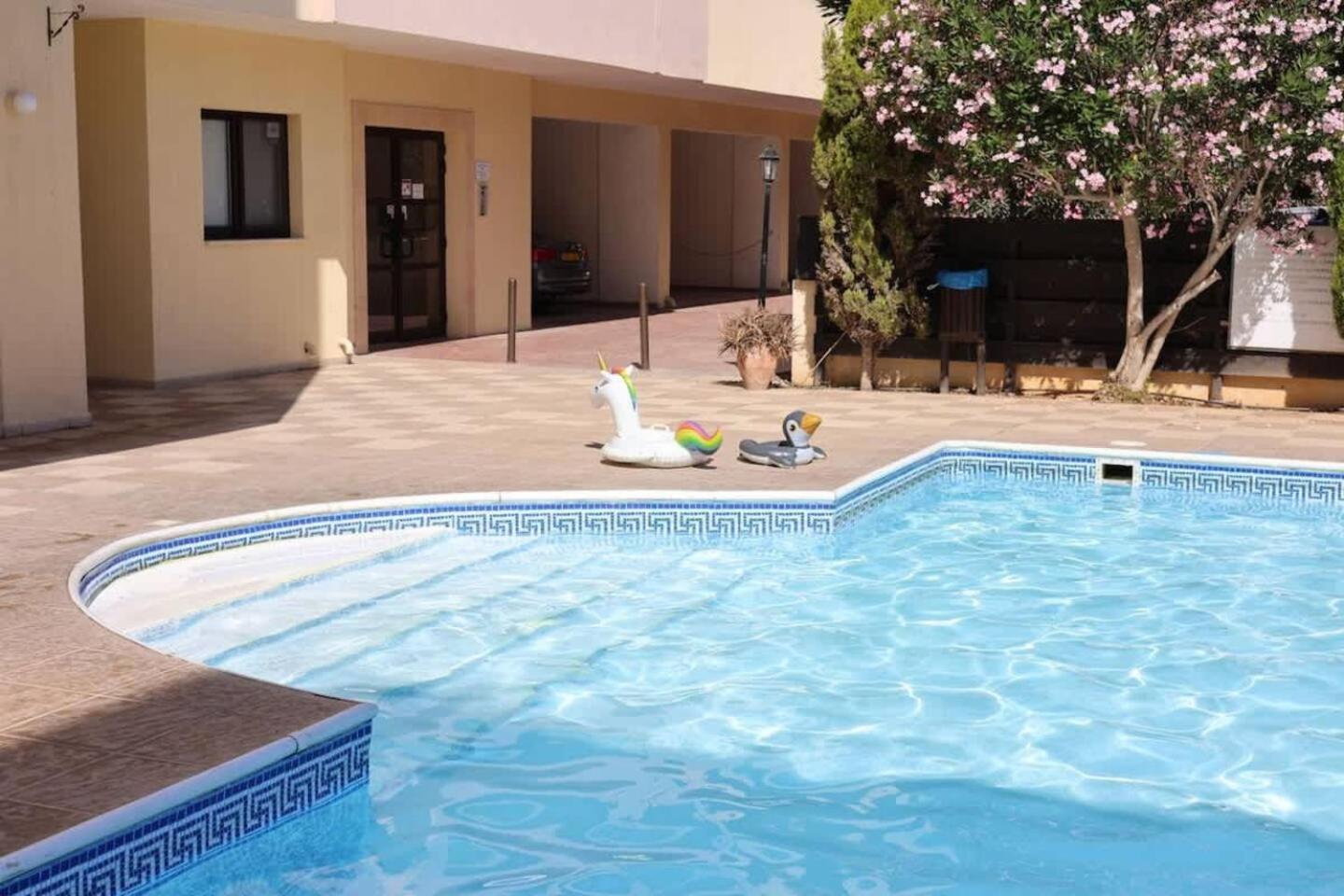 Queens Gardens Paradise Vip, Pool, Mall, Sea * Paphos