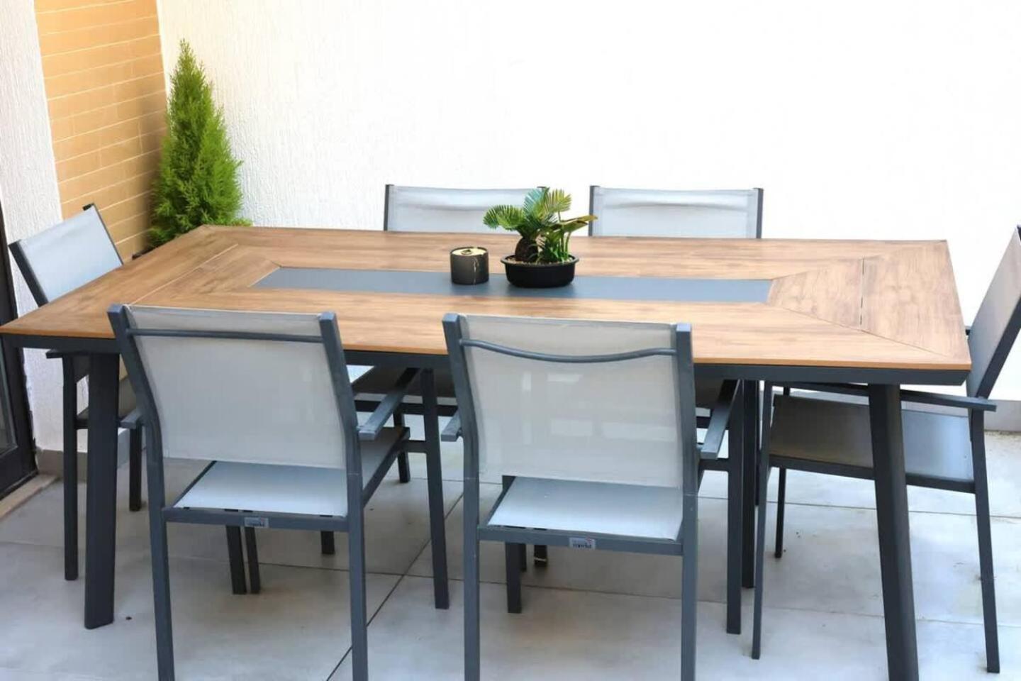 Apartment Queens Gardens Paradise Vip, Pool, Mall, Sea *