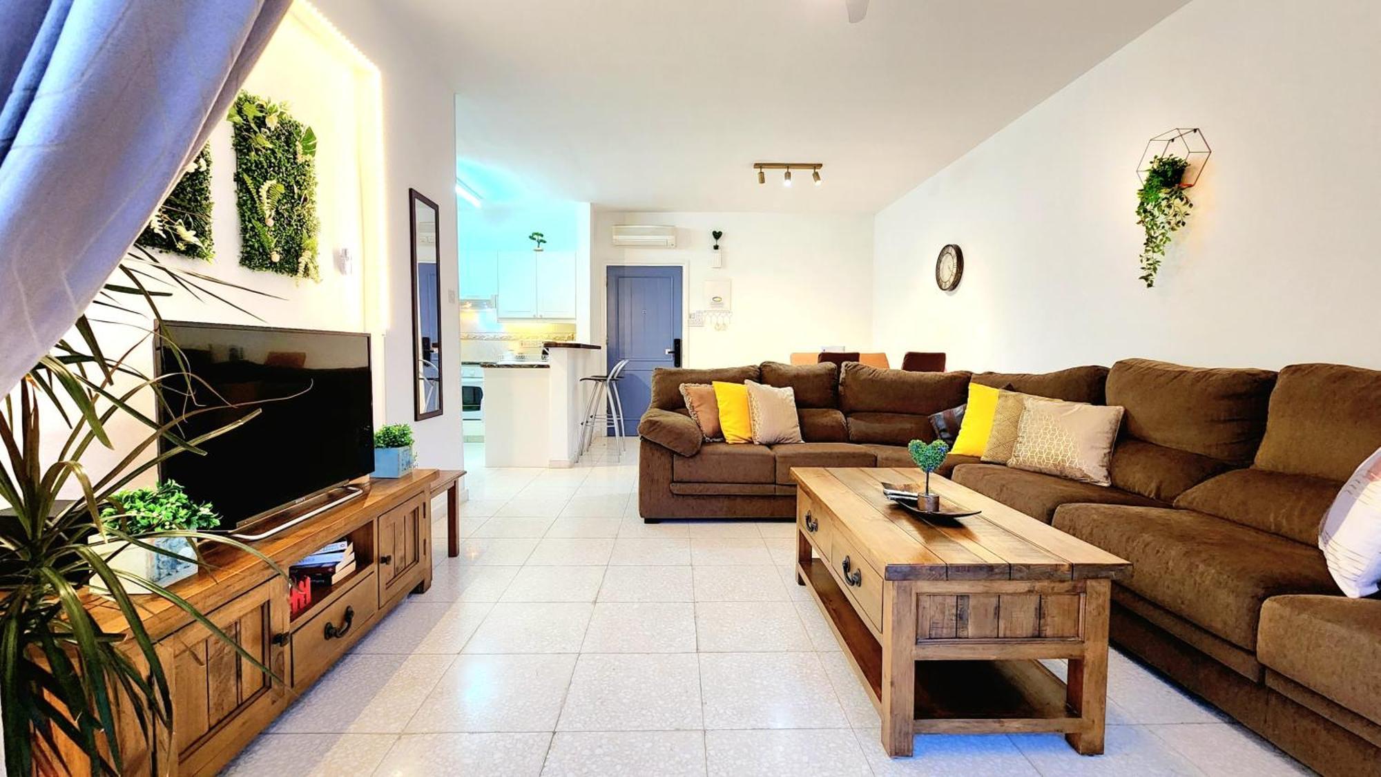 Css Comfy Smart Superior By King's Palace Apartamento Paphos