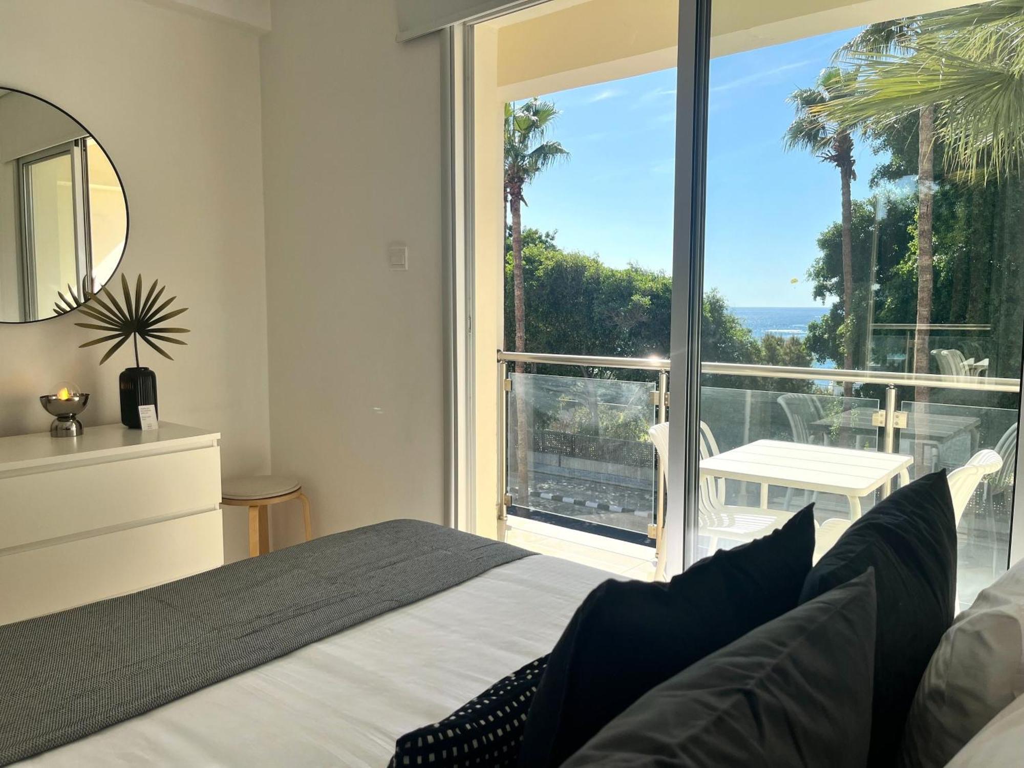 Phaedrus Living Constantinos Seaview *