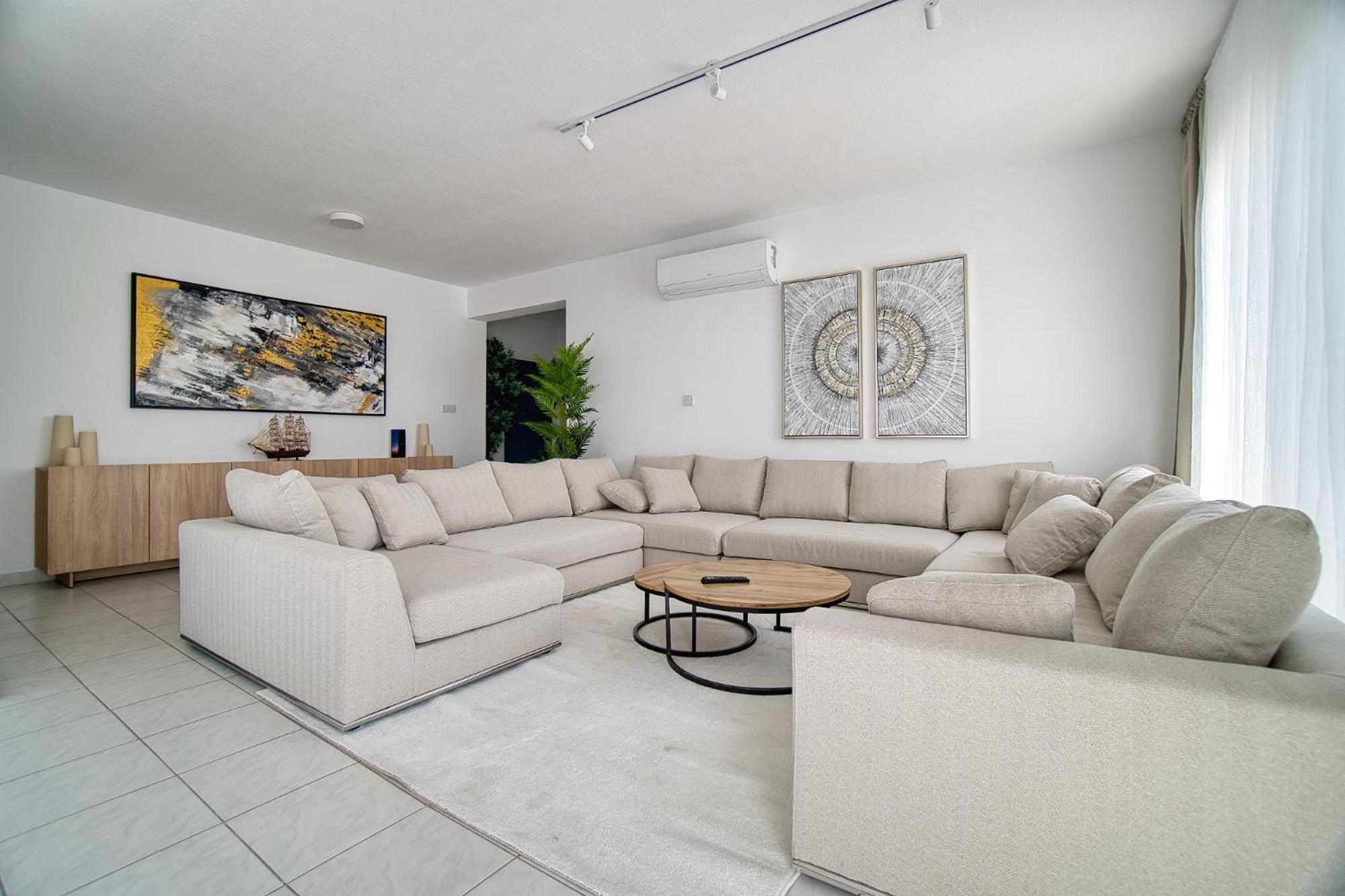 Kings Palace Apartment