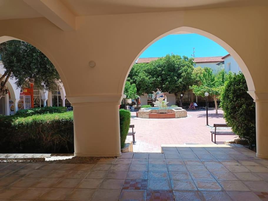 Apartment Casa Luna Luxurious Comfy Seaside 3persons Apt Paphos