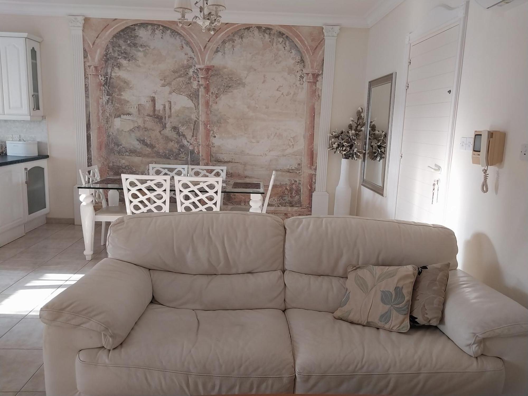 Apartment Kings With Private Garden Paphos