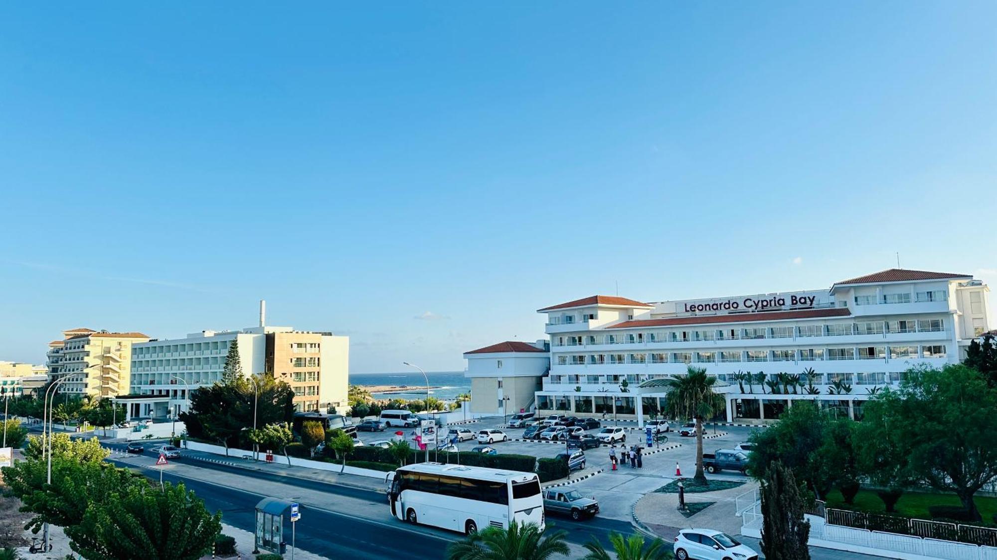 Modern Pearl * Paphos