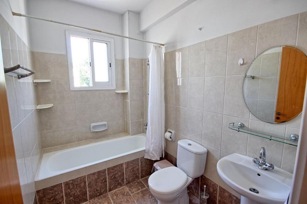 Apartment Just Renovated Beautiful 2 Bed Apartment In Paphos 5 Min Drive To The Beach Paphos