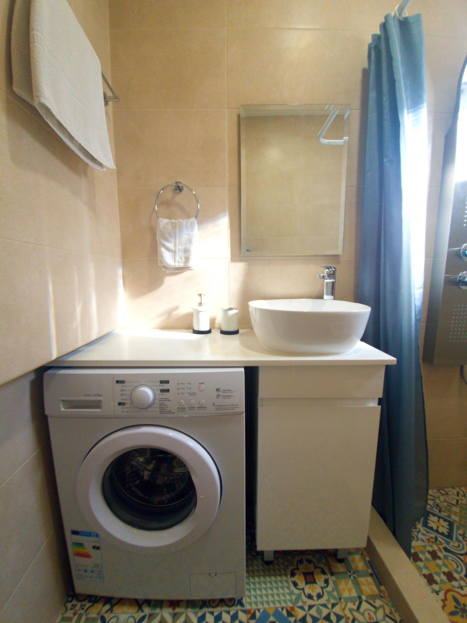 Seaside Rustic Flat In Harbour Tourist Area * Paphos