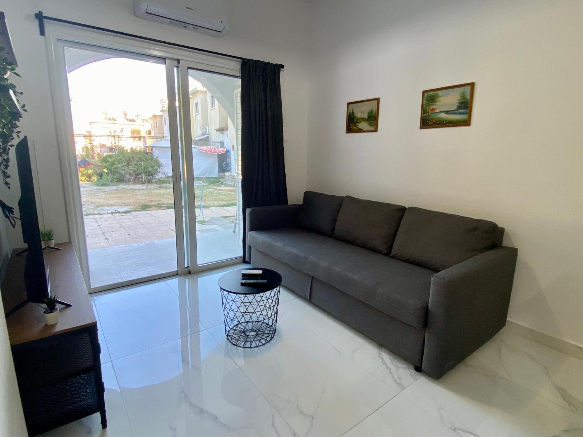 Seaside Two Bedroom Modern Flat In Tourist Area * Paphos