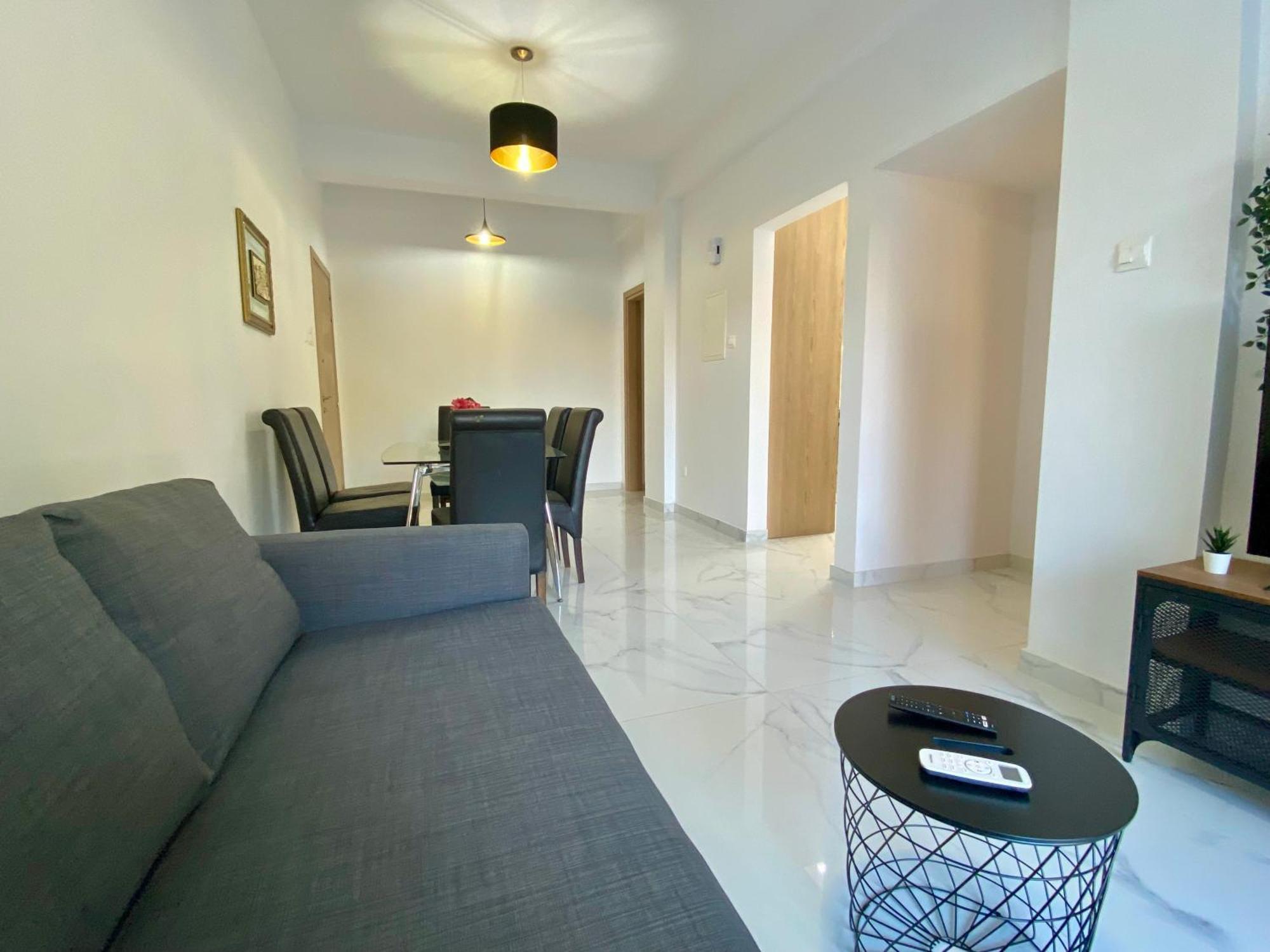 Seaside Two Bedroom Modern Flat In Tourist Area Paphos