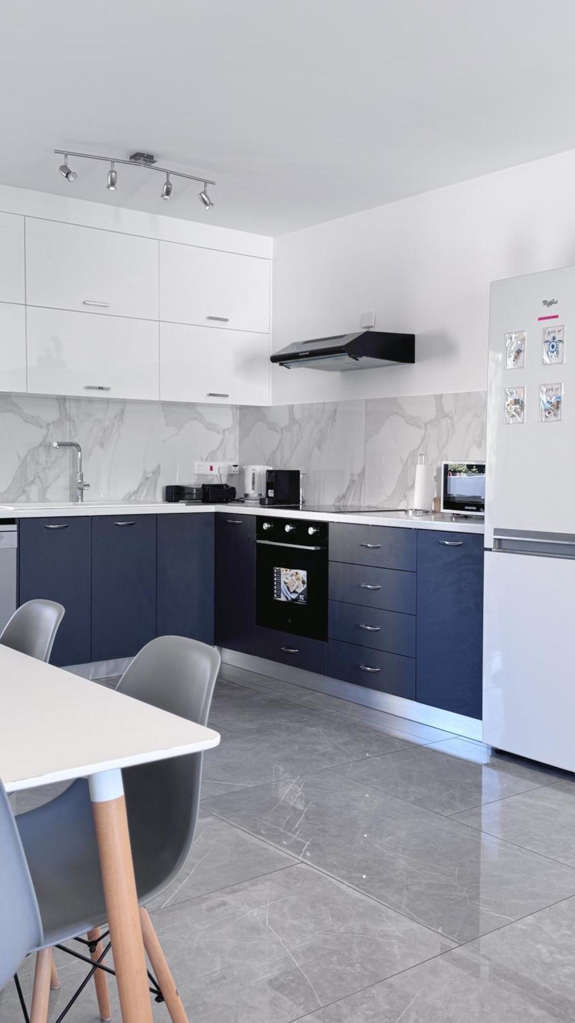 Savvas Apartment *