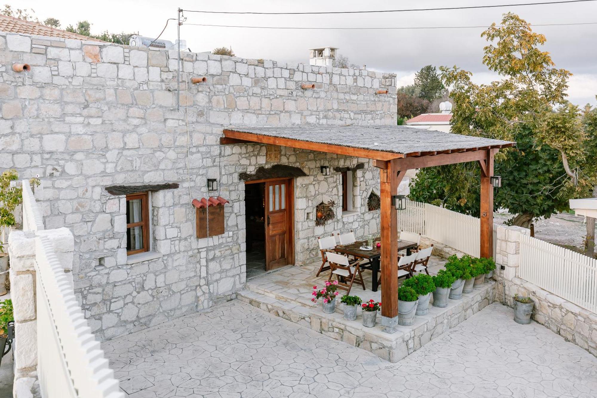 Iliada's Traditional Stone House Holiday home