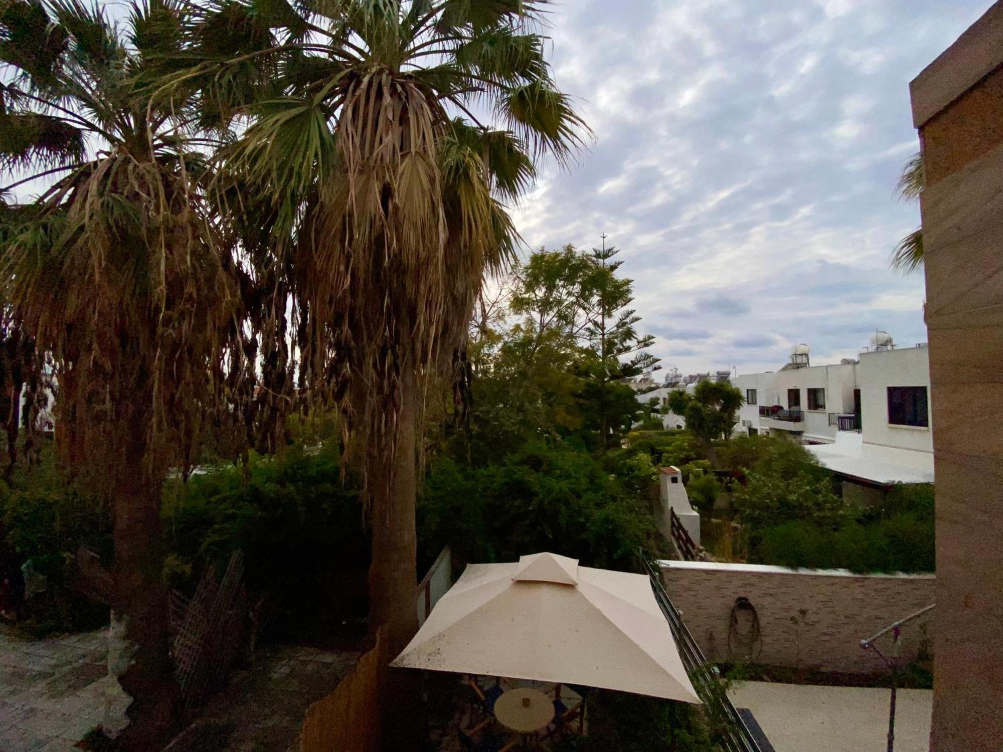 Seaside Two Bedroom Cosy Townhouse In Tourist Area