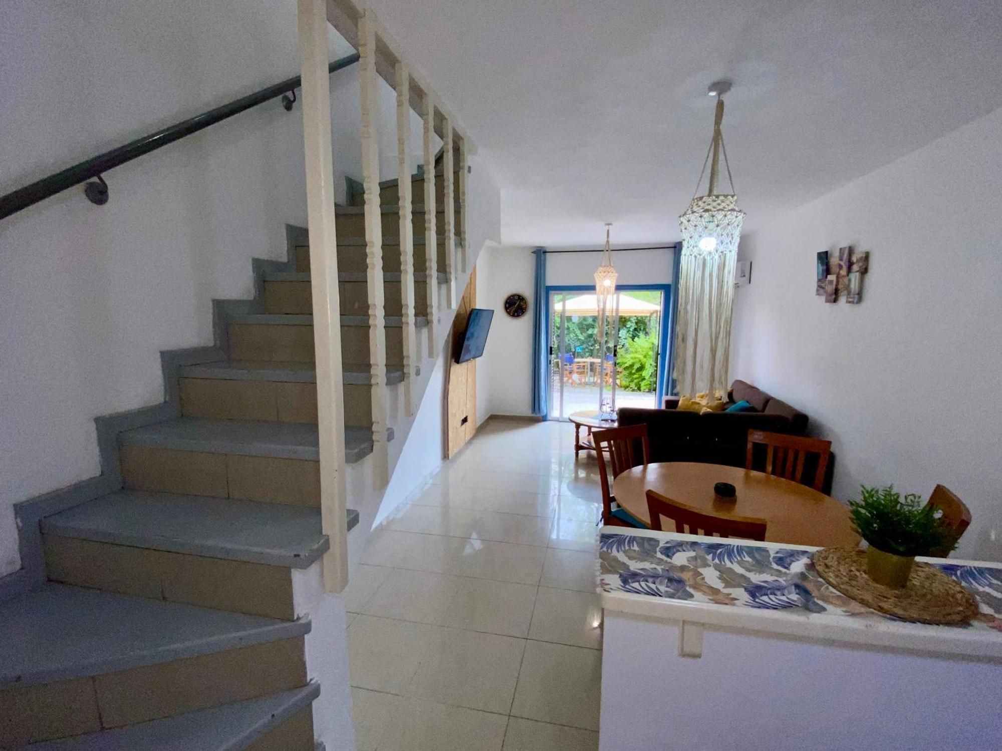 Seaside Two Bedroom Cosy Townhouse In Tourist Area Ferienhaus Paphos