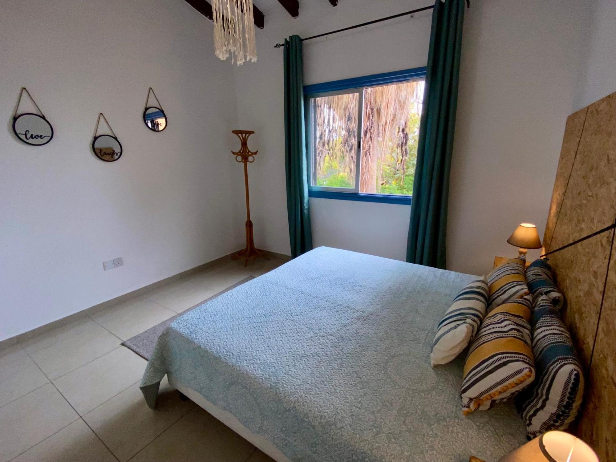 Seaside Two Bedroom Cosy Townhouse In Tourist Area Ferienhaus *