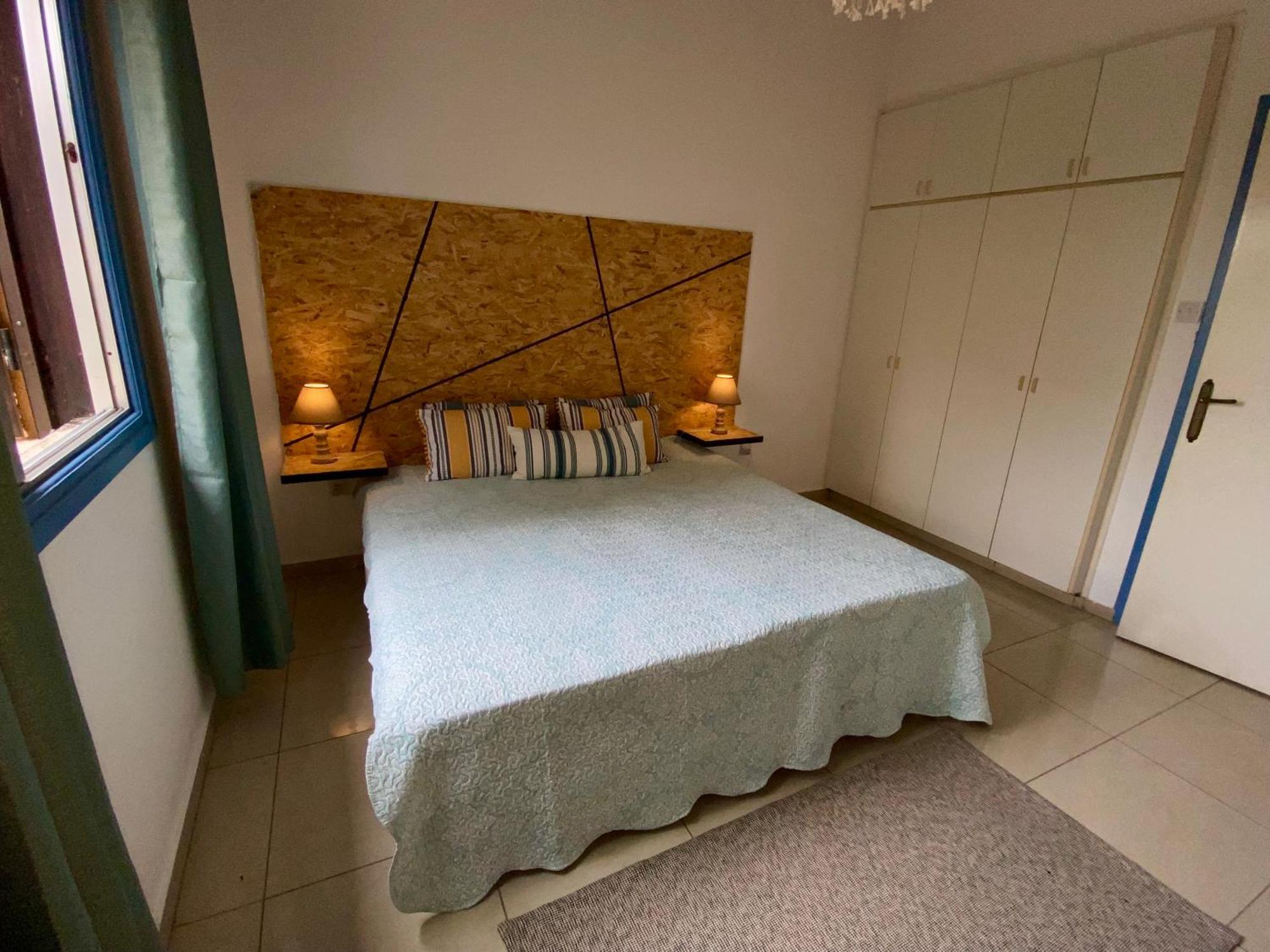 Seaside Two Bedroom Cosy Townhouse In Tourist Area *