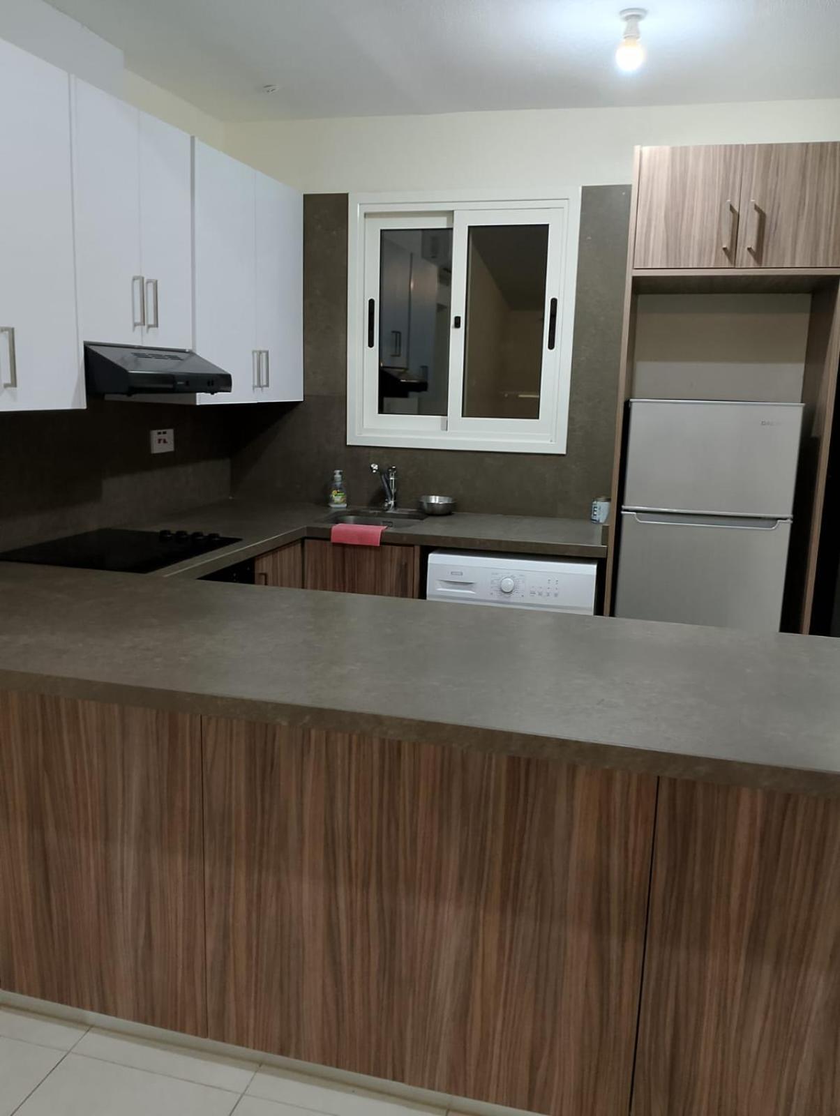 Two Bedroom Holidays Apartment, Walking Distance To The And Harbour Apartment