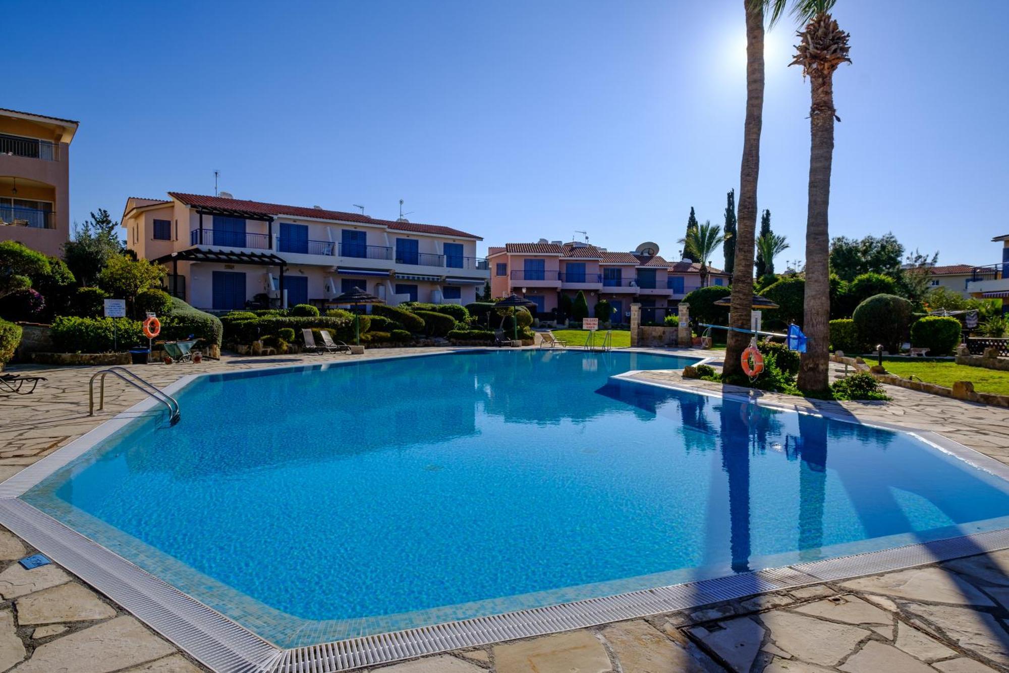 Chic Oasis Poolside By Nomads Apartment Paphos