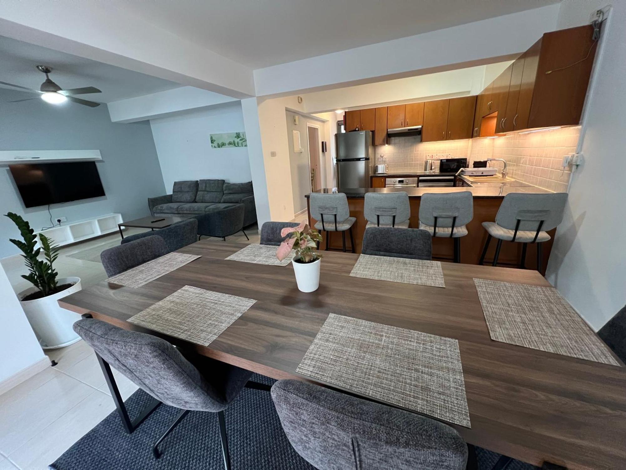 Julipapas Gardens Apartment