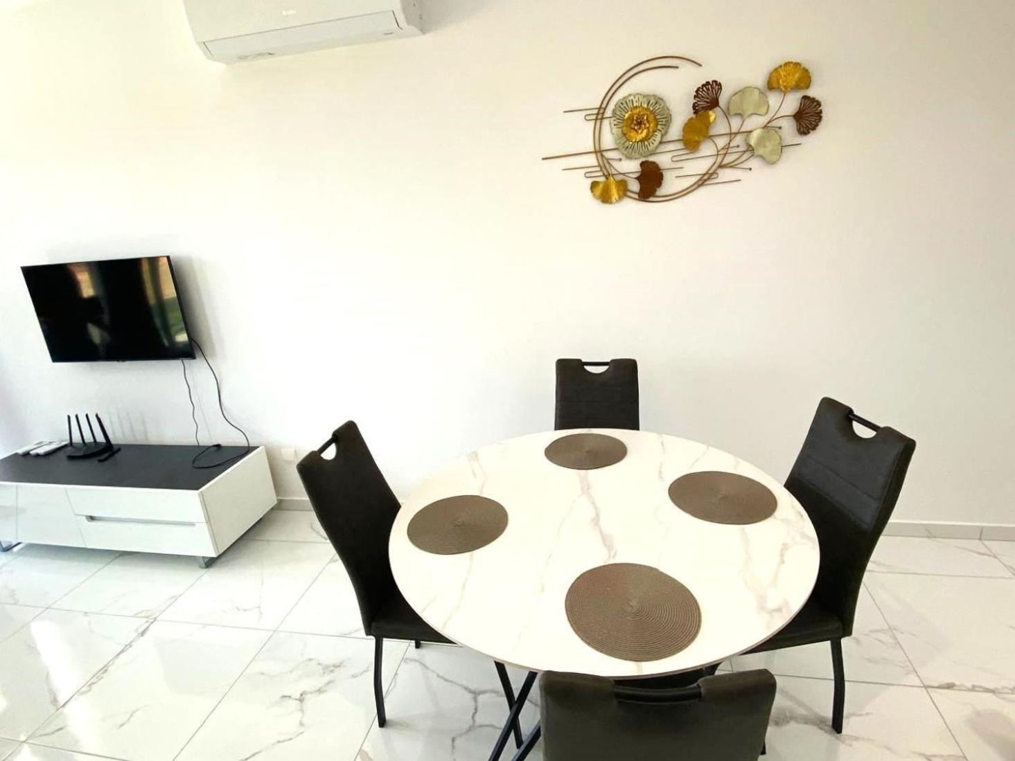 Apartment H&o New 4 Seasons Universal Paphos