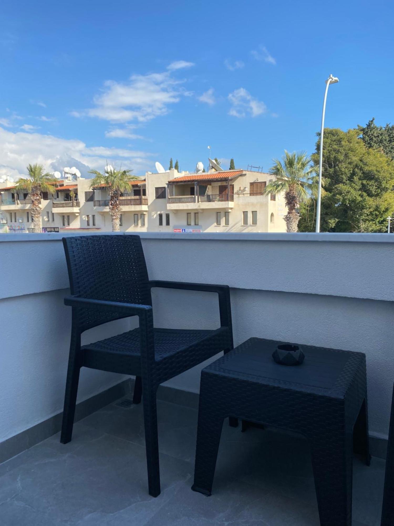 Apartment Seaside Two Bedroom Deluxe Flat In Tourist Area *