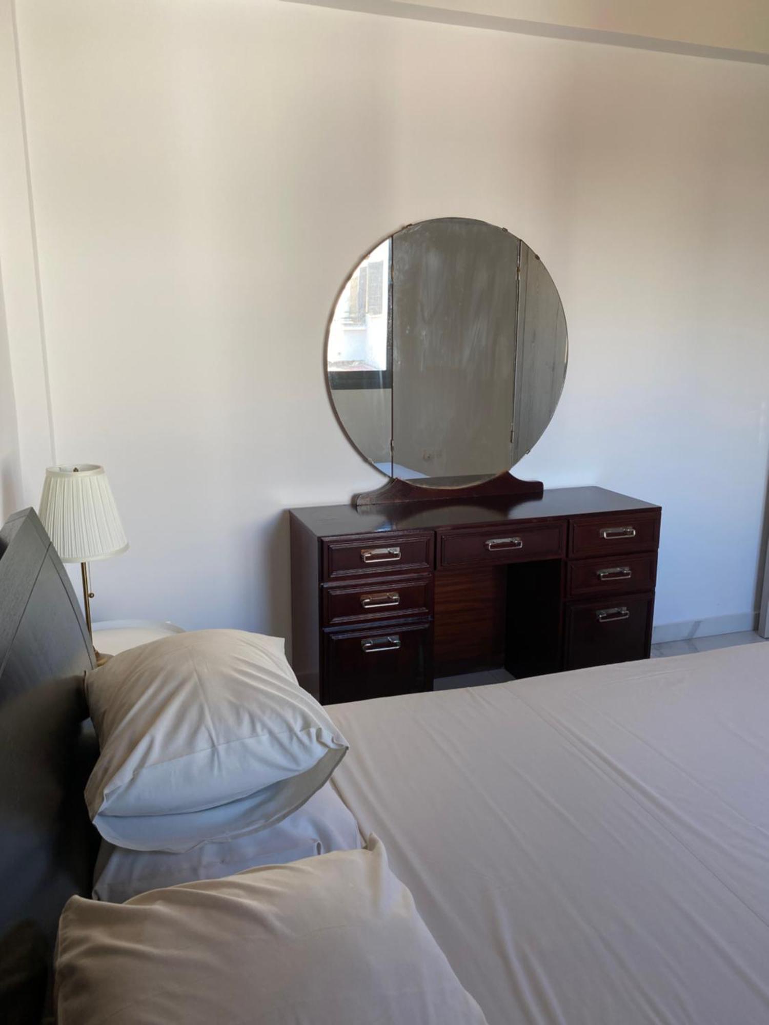 Seaside Two Bedroom Deluxe Flat In Tourist Area Apartment