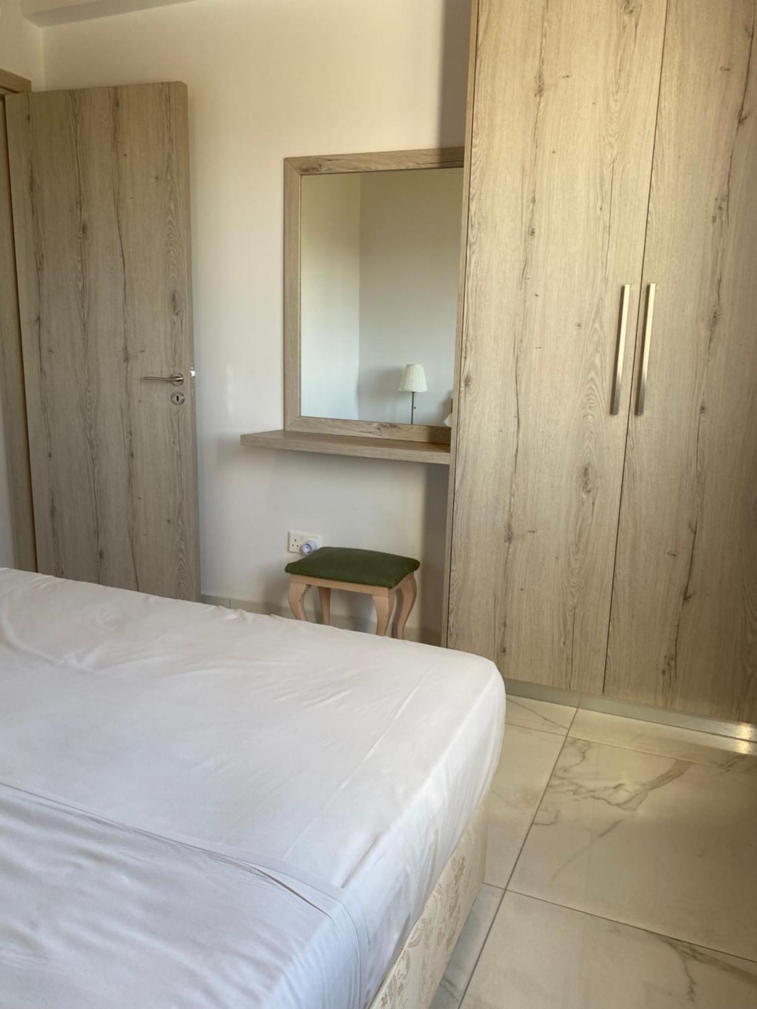 Apartment Seaside Two Bedroom Deluxe Flat In Tourist Area *