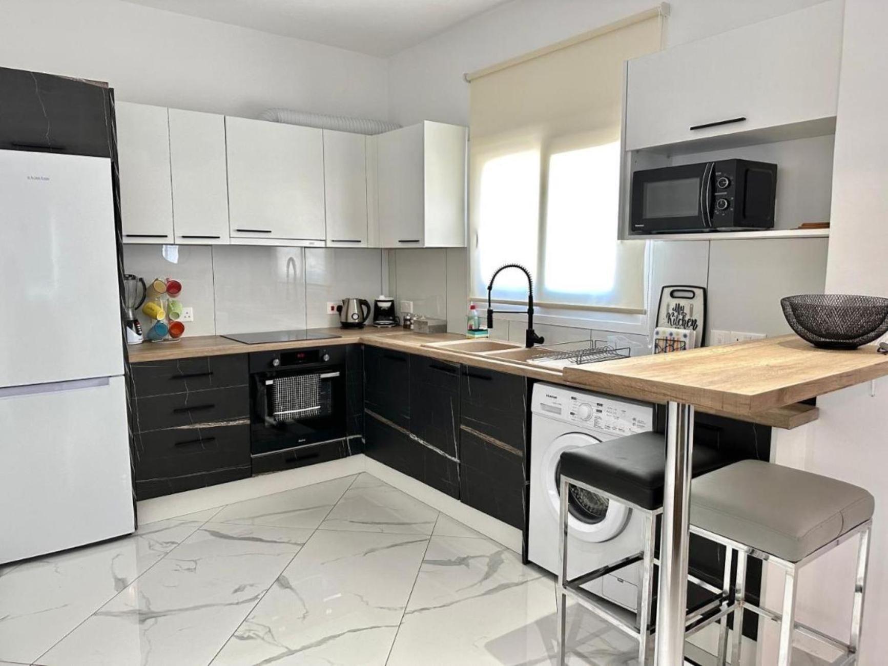 Apartment H&o Boulevard Breeze Apartment! Paphos