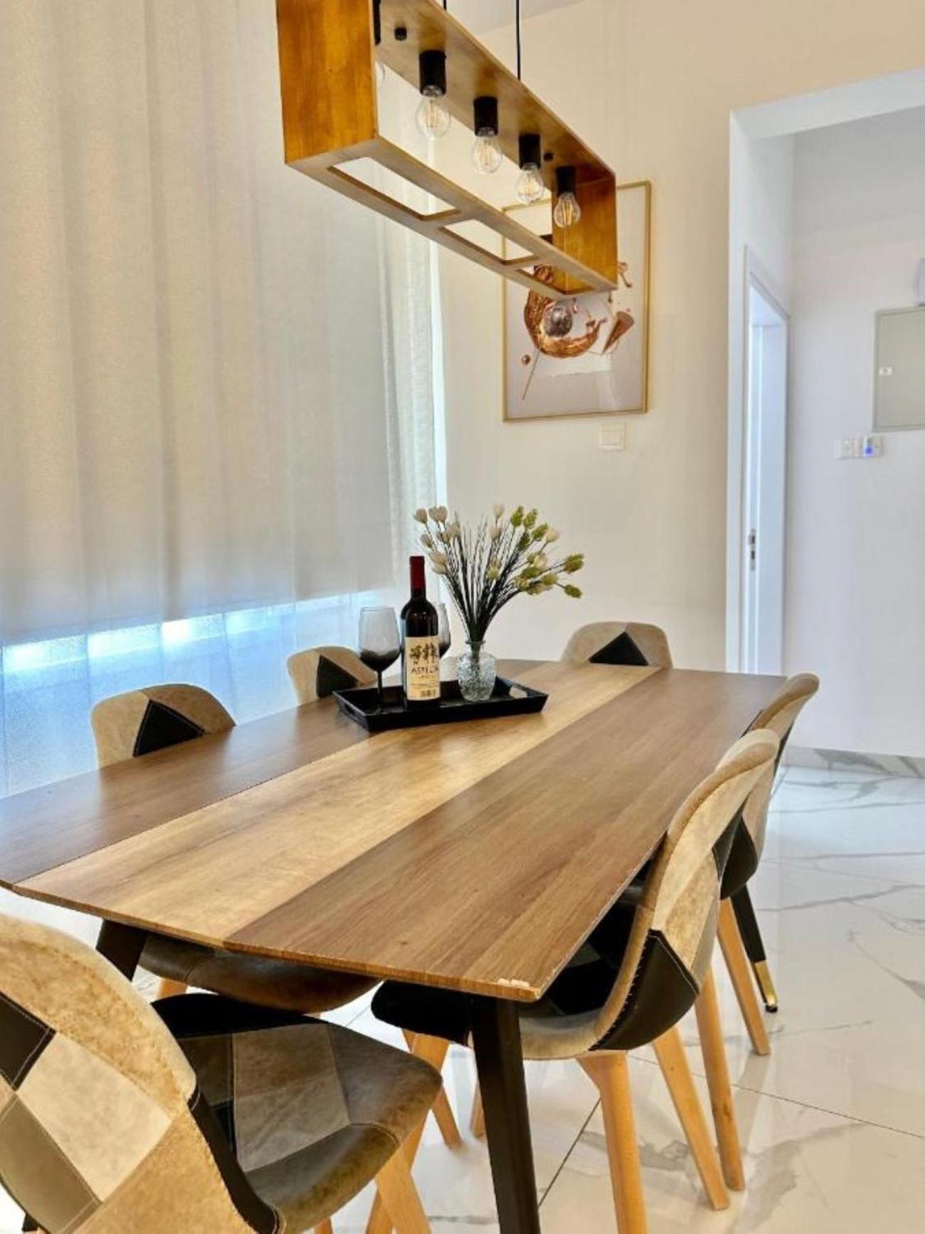 H&o Boulevard Breeze Apartment! Paphos
