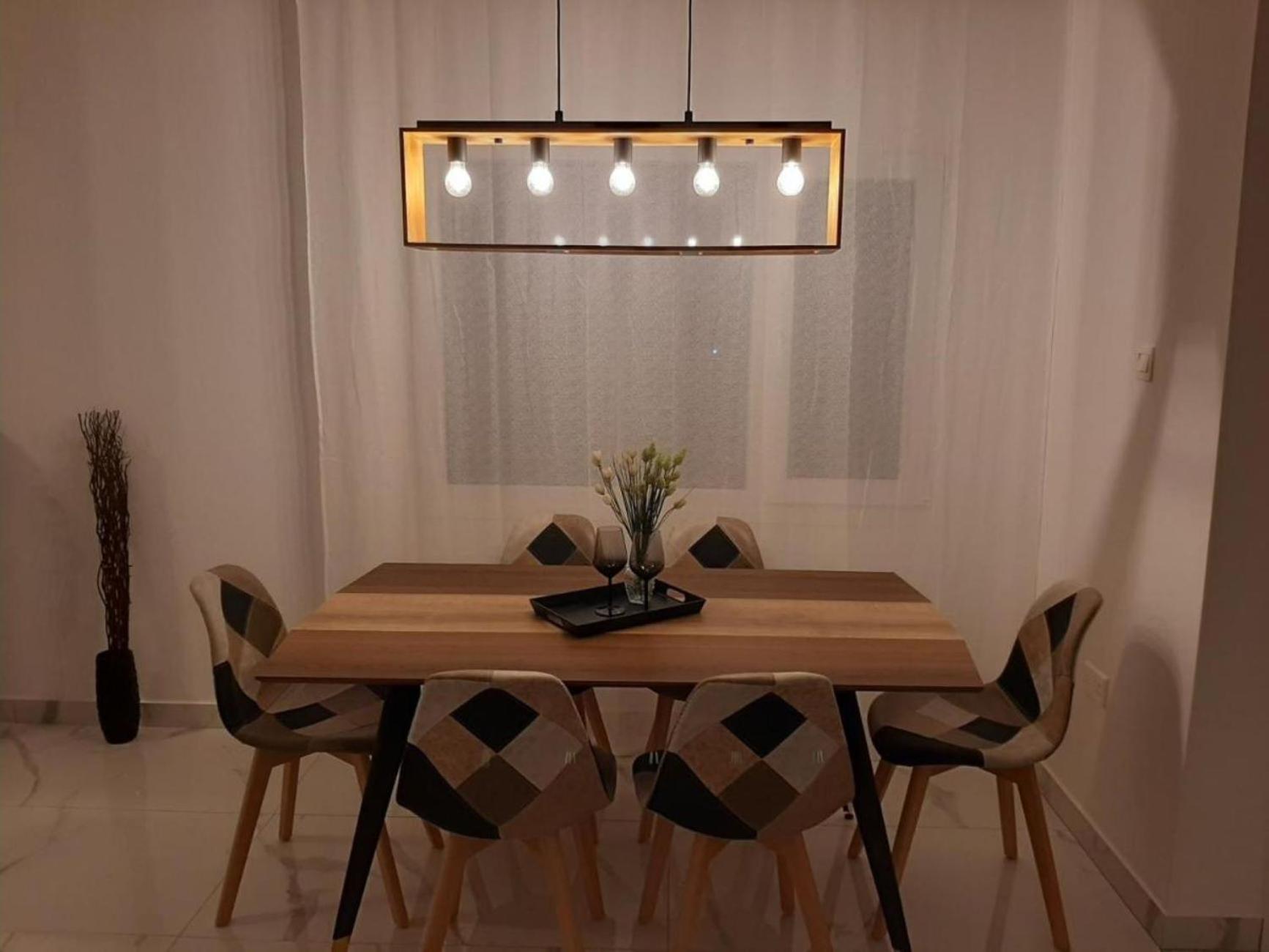 H&o Boulevard Breeze Apartment!