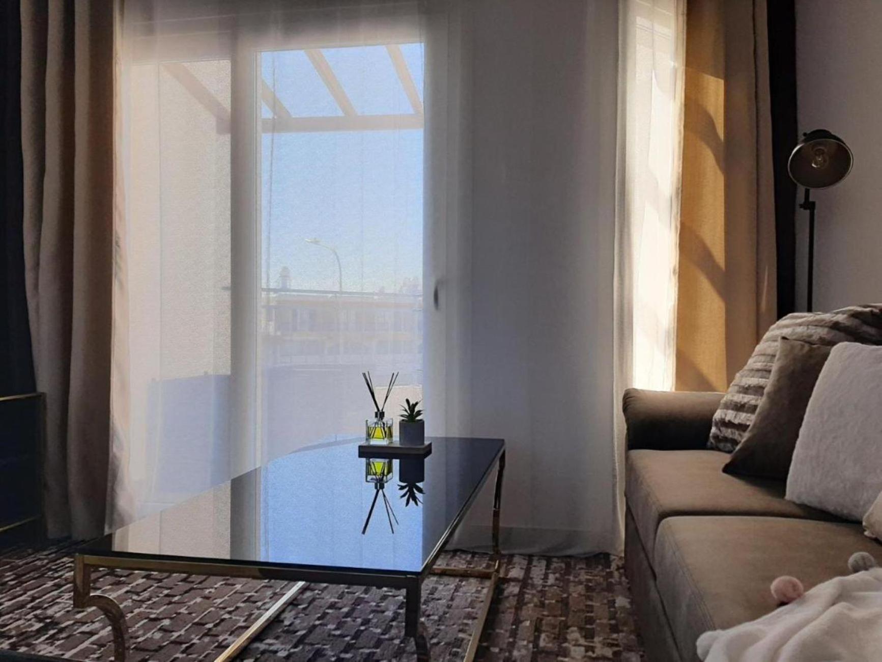 H&o Boulevard Breeze Apartment! Apartment *
