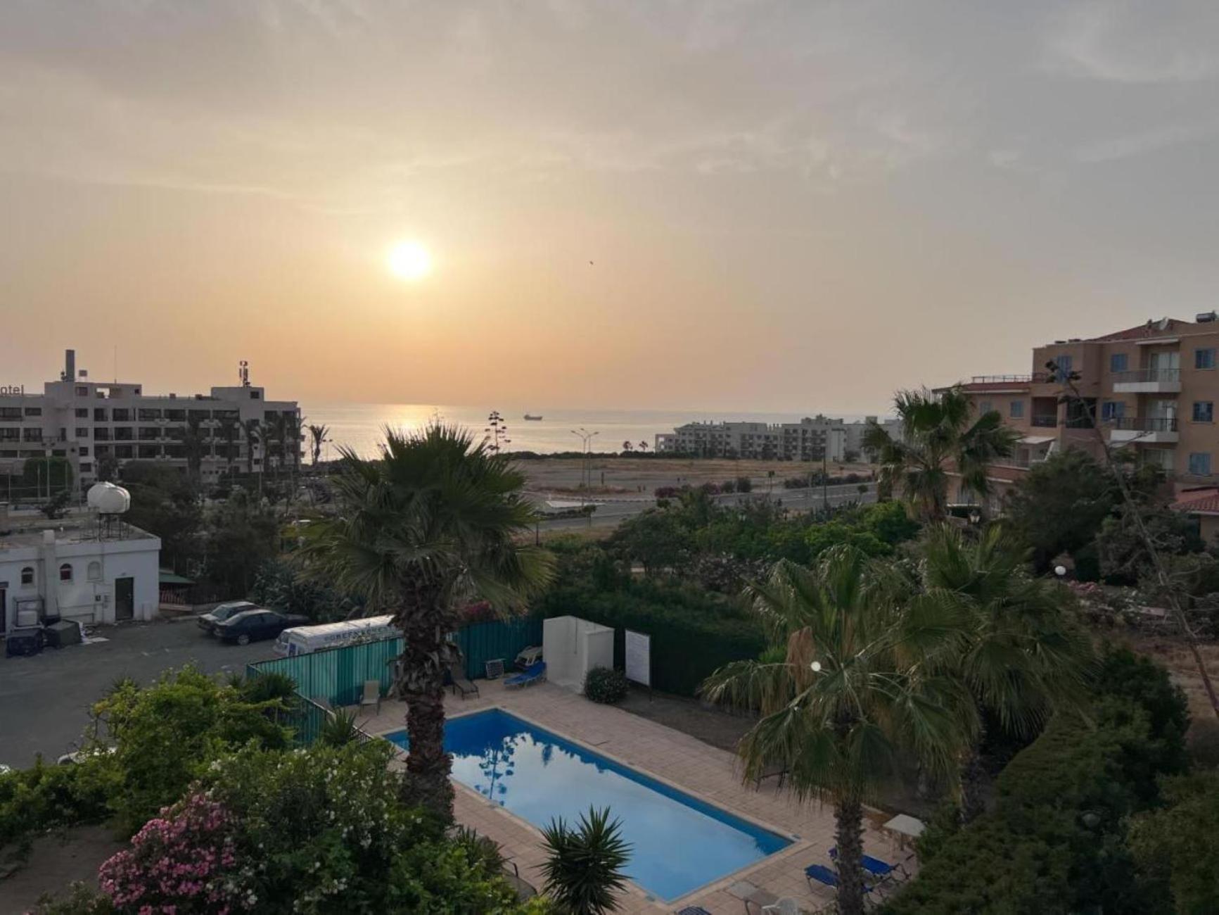 H&o Diamond Complex Sea View Apartment