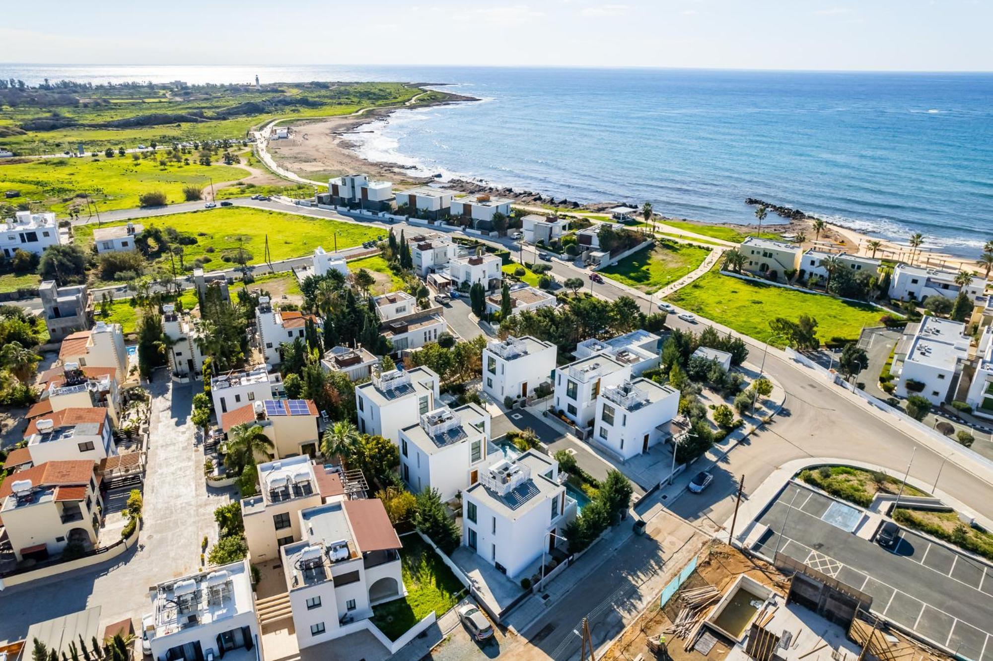 Laurus 2 By Ezoria Villa Paphos