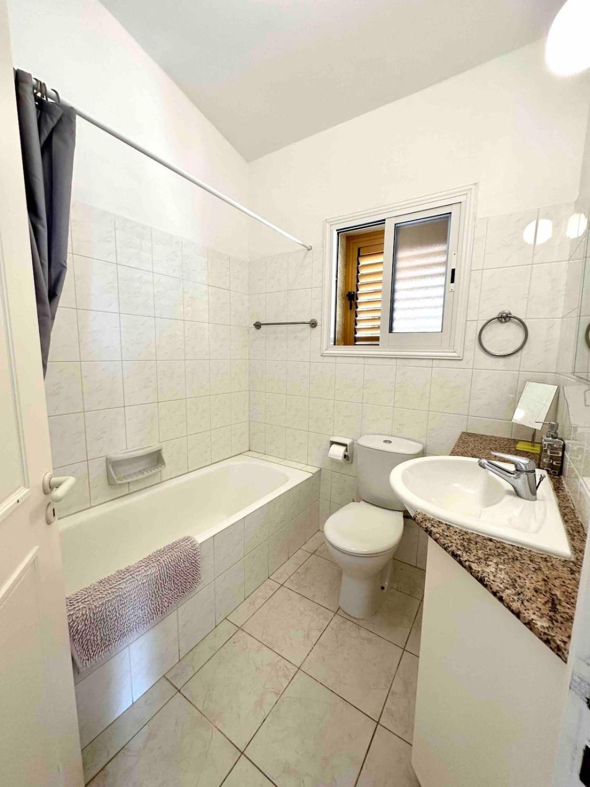 Apartment New Cozy Near The Sea! *