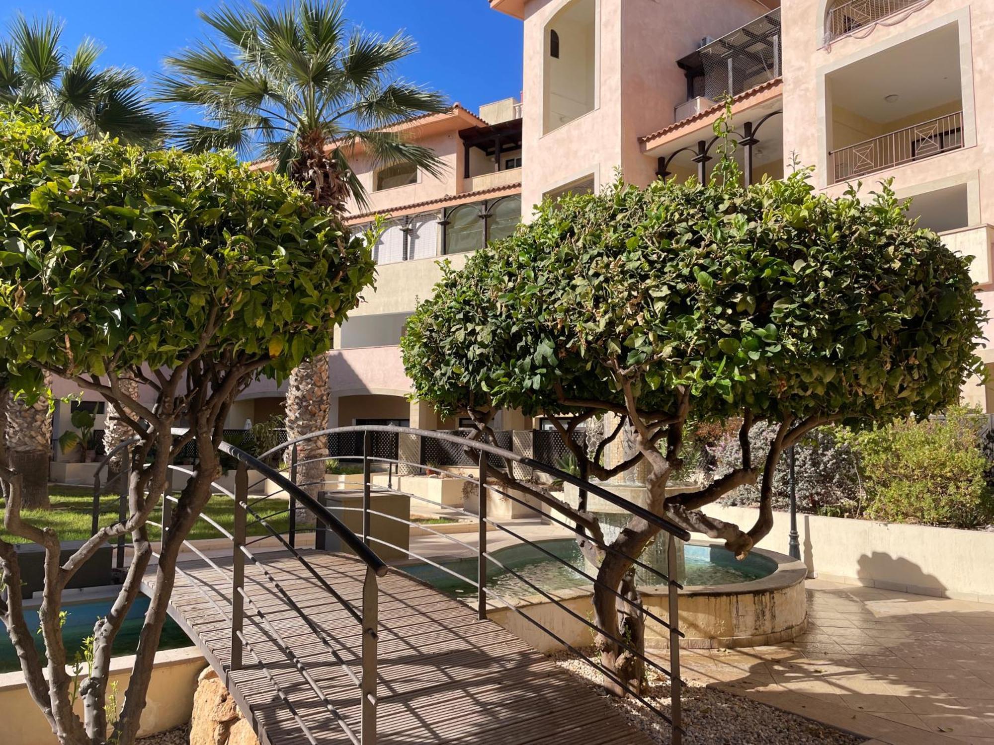 Townhouse With Pool 5 Minute Walk To * Paphos
