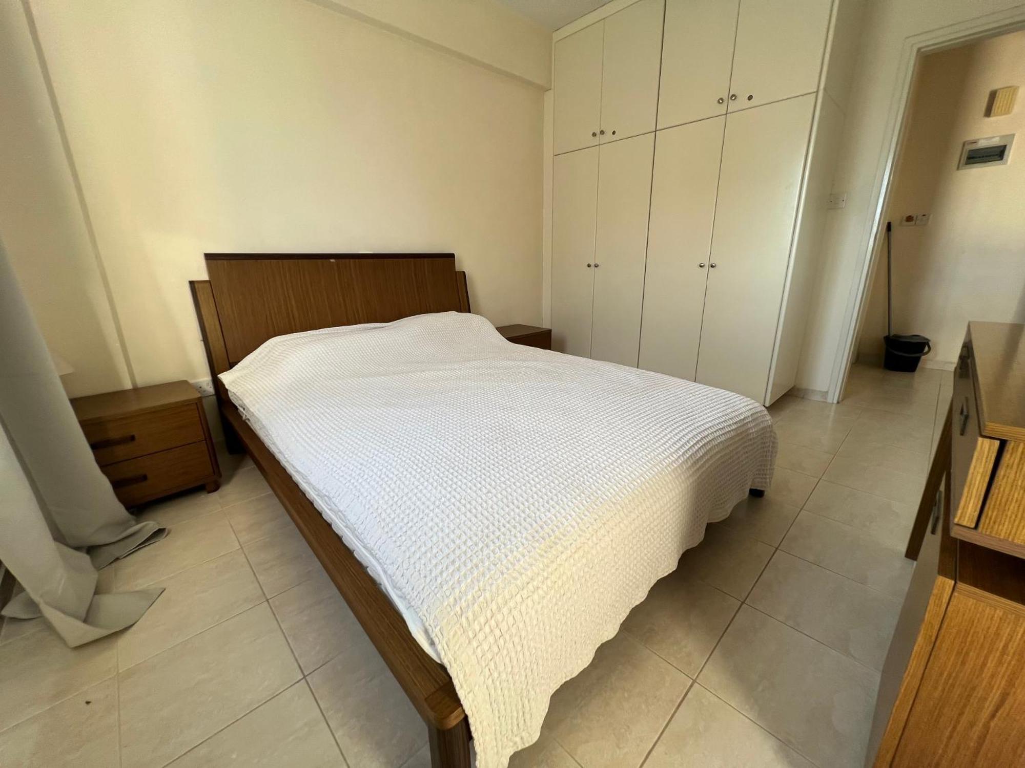 1 Bedroom In Chloraka With A Garden *