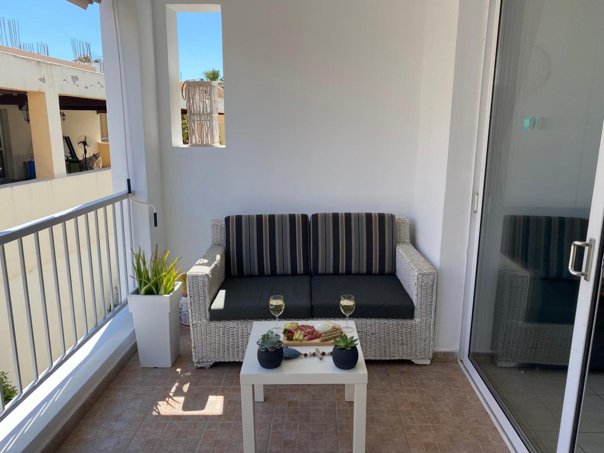 Ev Zin:cozy, Newly Rennovated, Studio, Swimming Pool B102 * Paphos