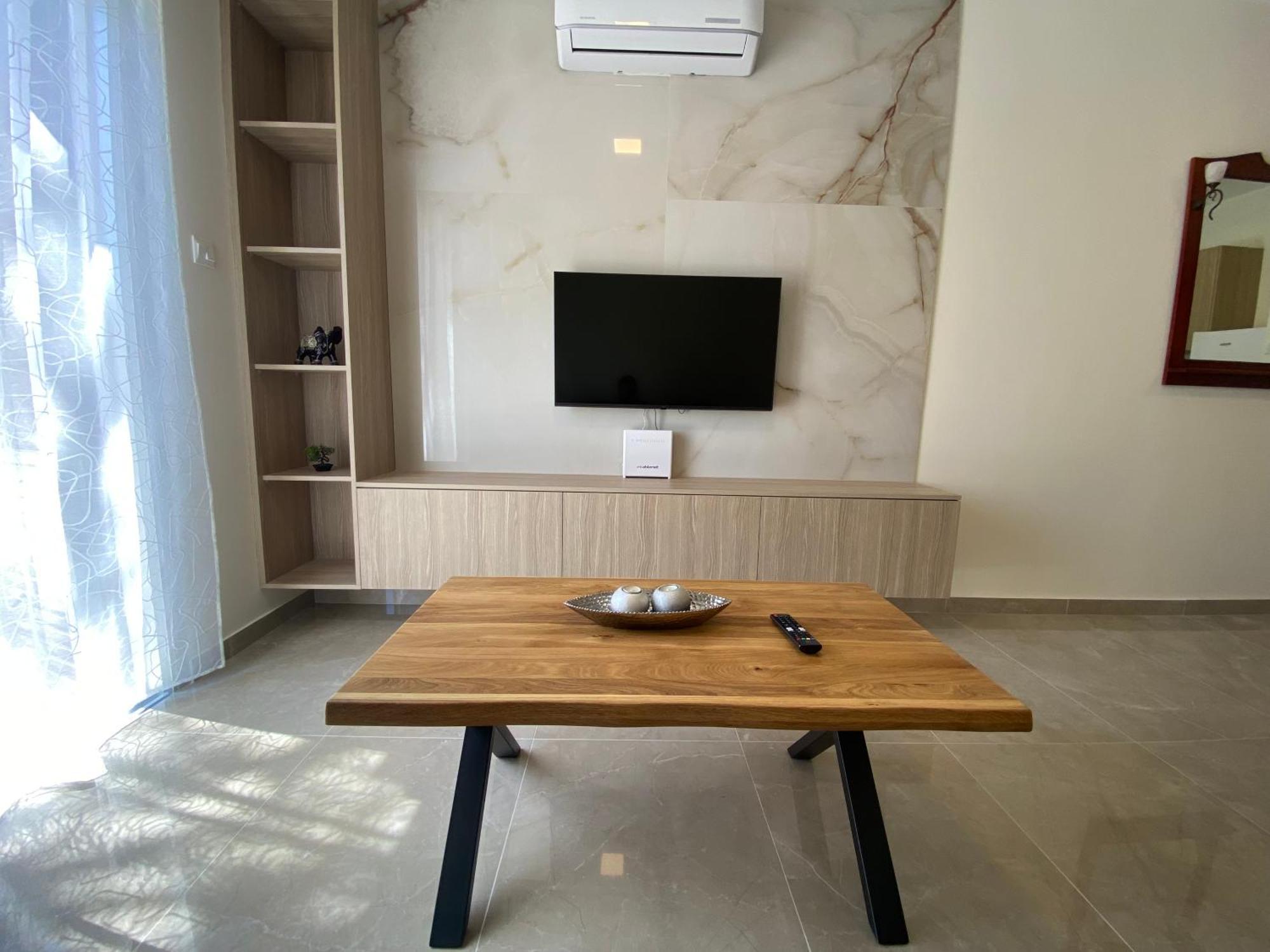 Seaside Luxury Flat In Harbour Tourist Area