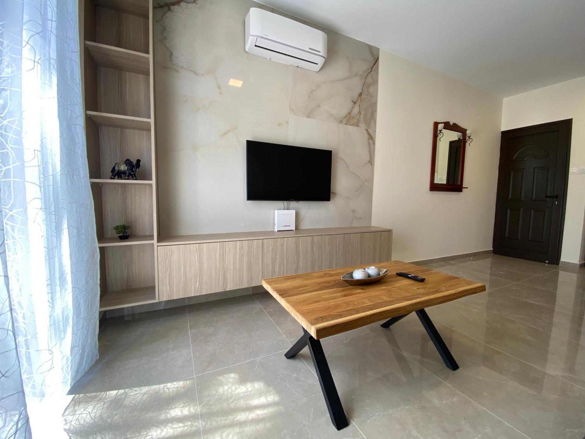 Seaside Luxury Flat In Harbour Tourist Area