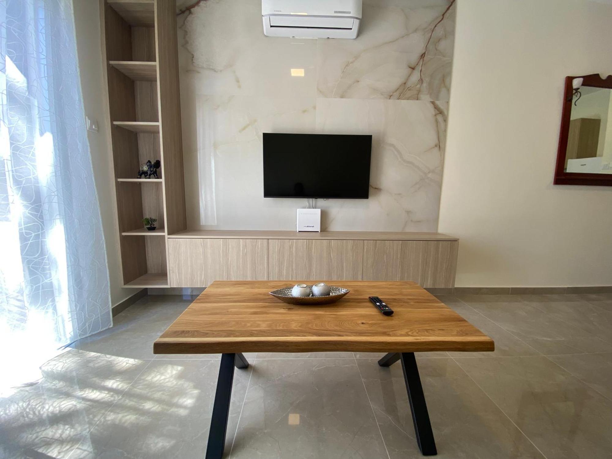 Seaside Luxury Flat In Harbour Tourist Area Apartment *