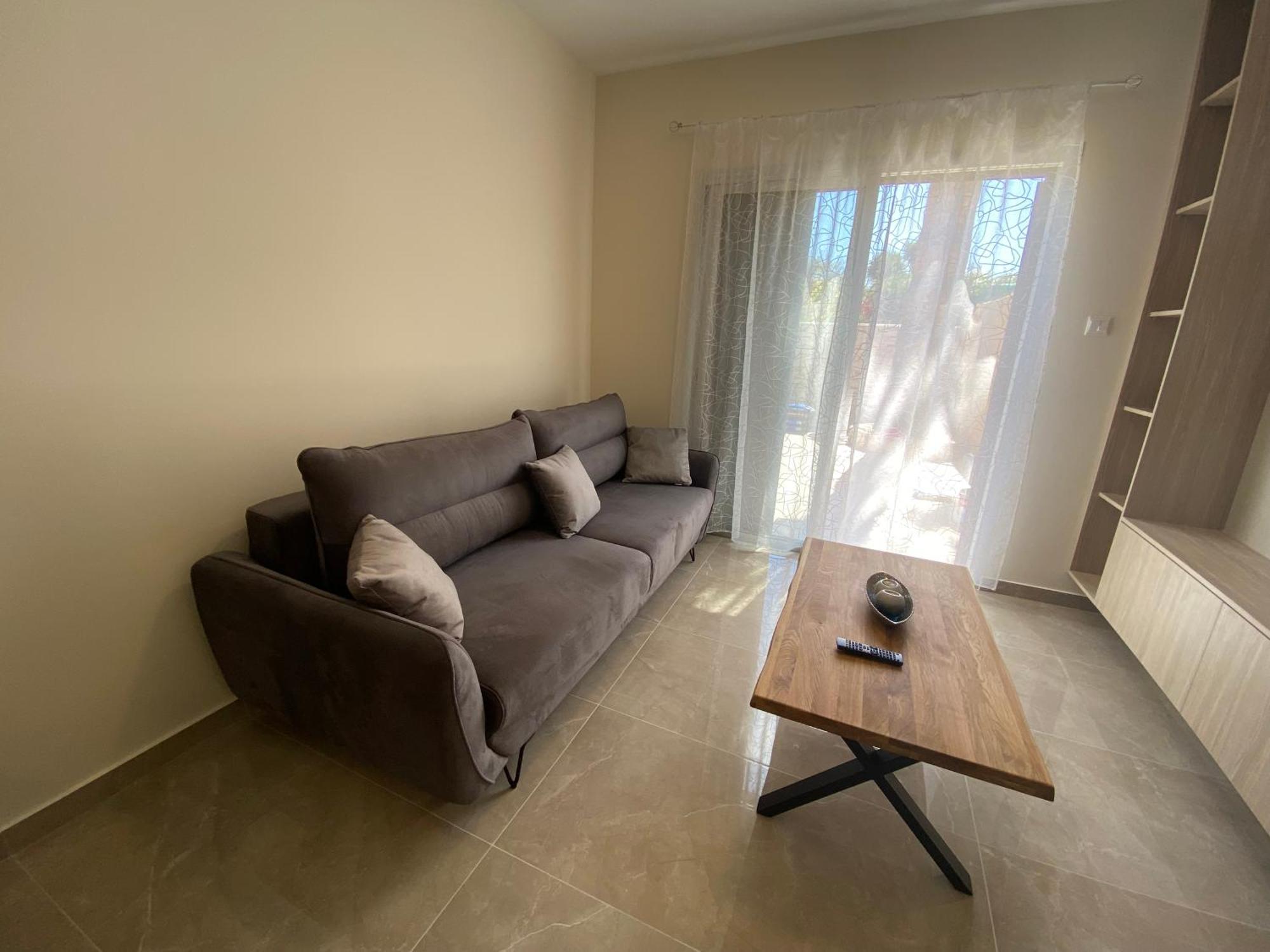 Seaside Luxury Flat In Harbour Tourist Area Paphos