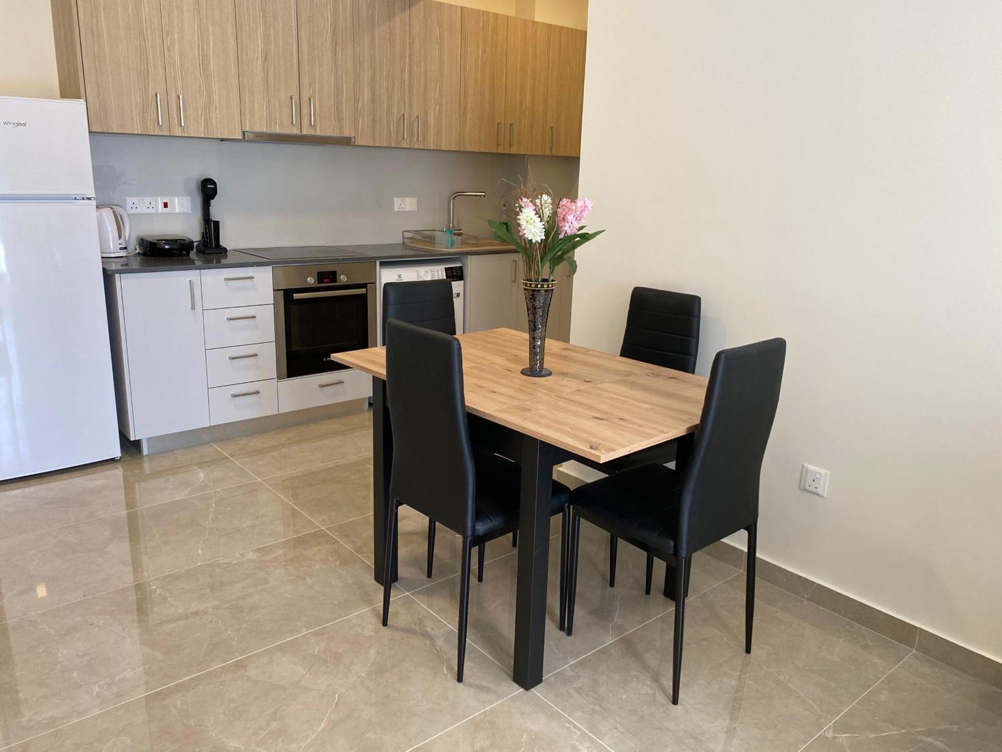 Seaside Luxury Flat In Harbour Tourist Area Paphos