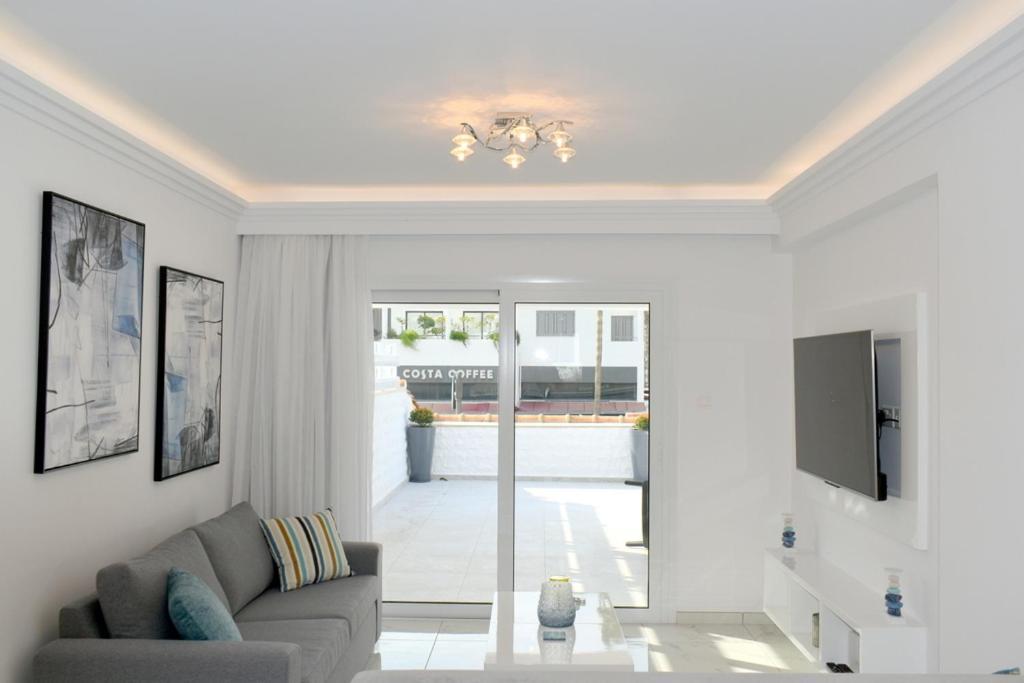 Apartment 2 Bedroom Apartment, Semeli Complex- By Imh Travel & Tours Paphos