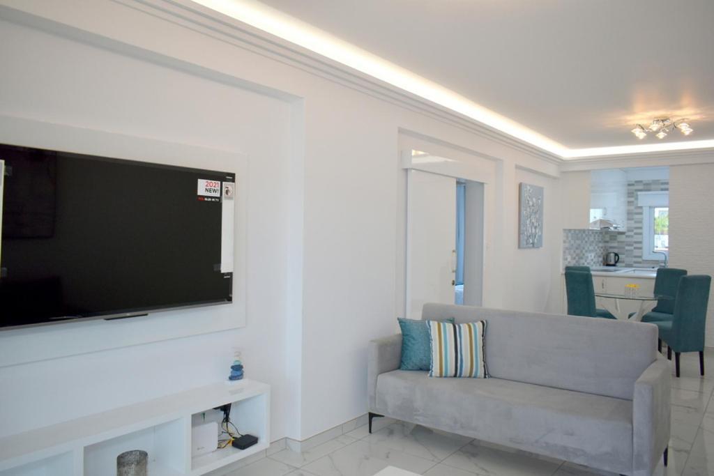 Apartment 2 Bedroom Apartment, Semeli Complex- By Imh Travel & Tours *