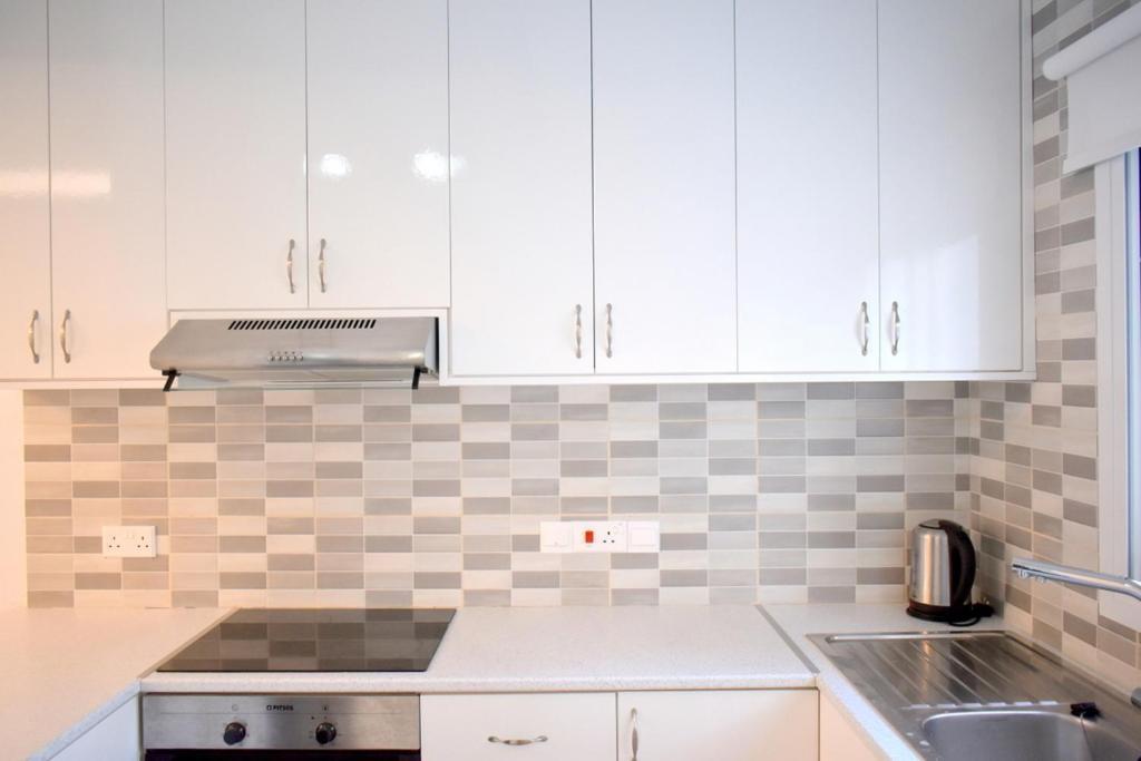 2 Bedroom Apartment, Semeli Complex- By Imh Travel & Tours Apartment Paphos
