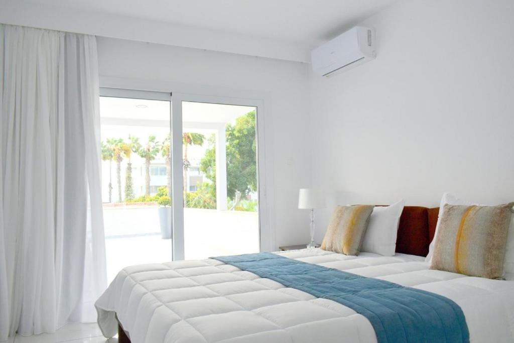 Apartment 2 Bedroom Apartment, Semeli Complex- By Imh Travel & Tours Paphos