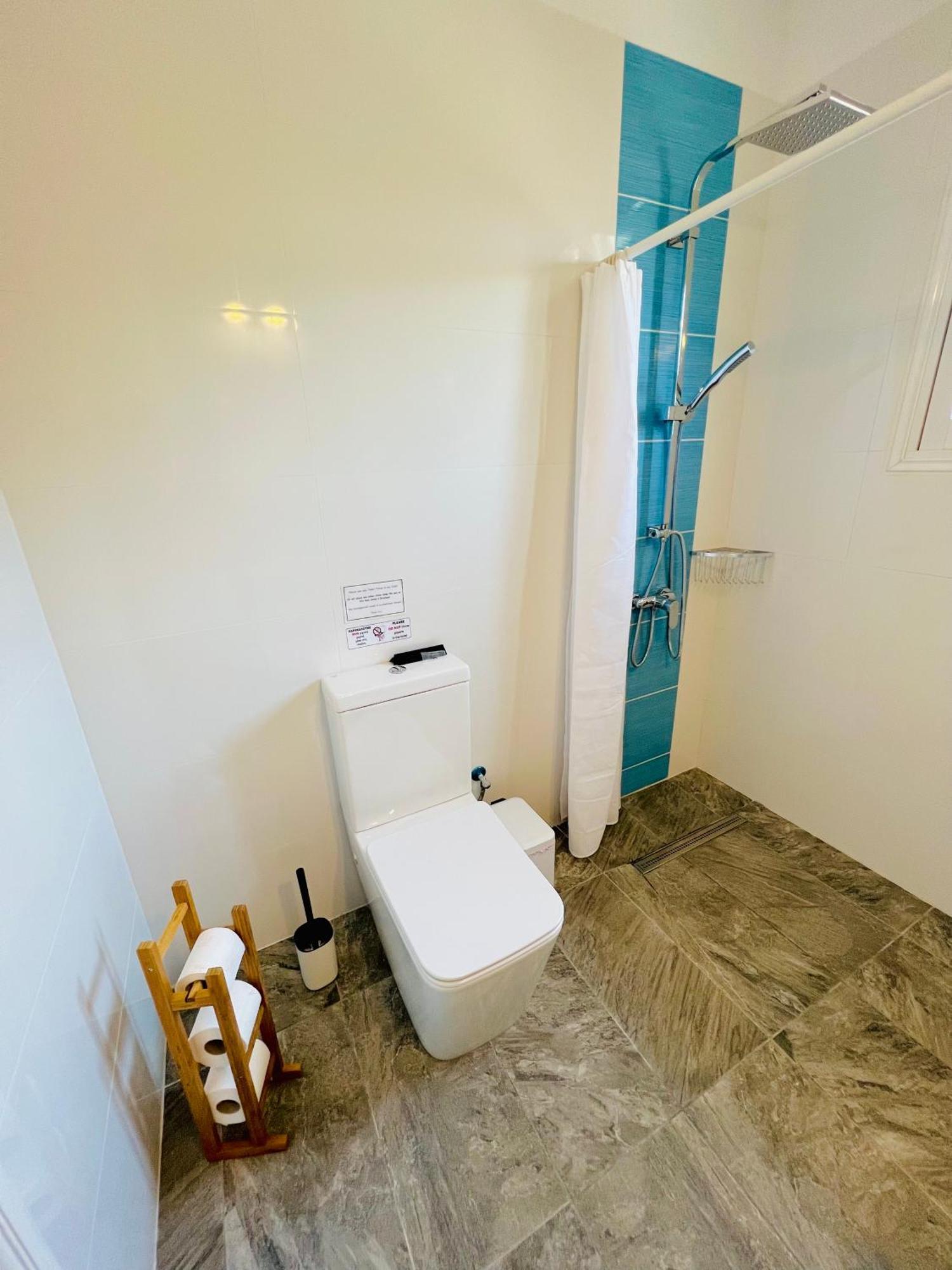 Golden Palms Paradise Garden Apartment