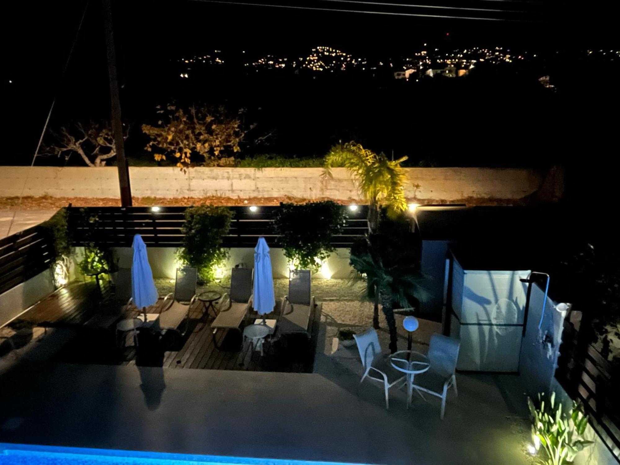 Villa Tala View *