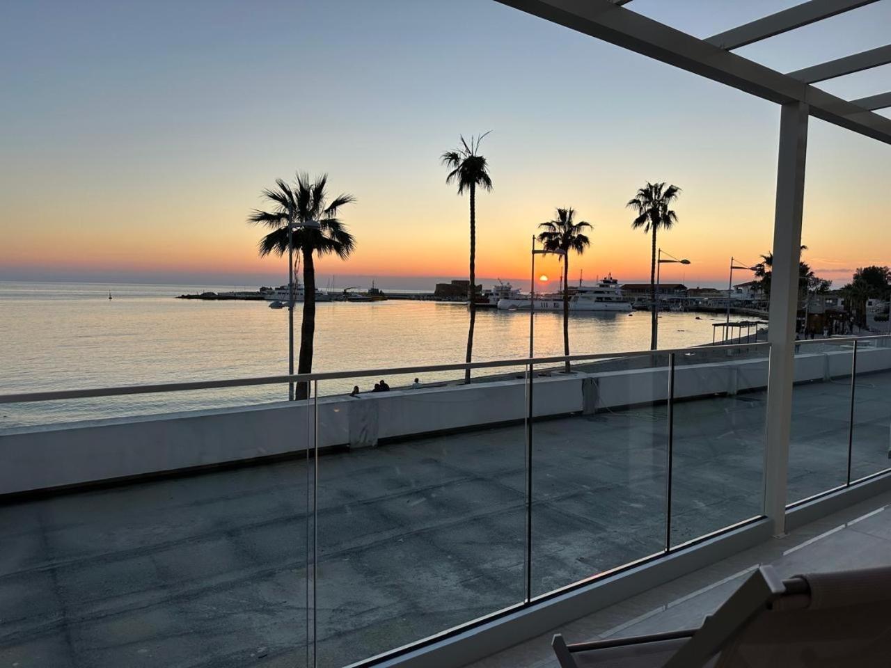 Harbour Lights Apartamento Paphos