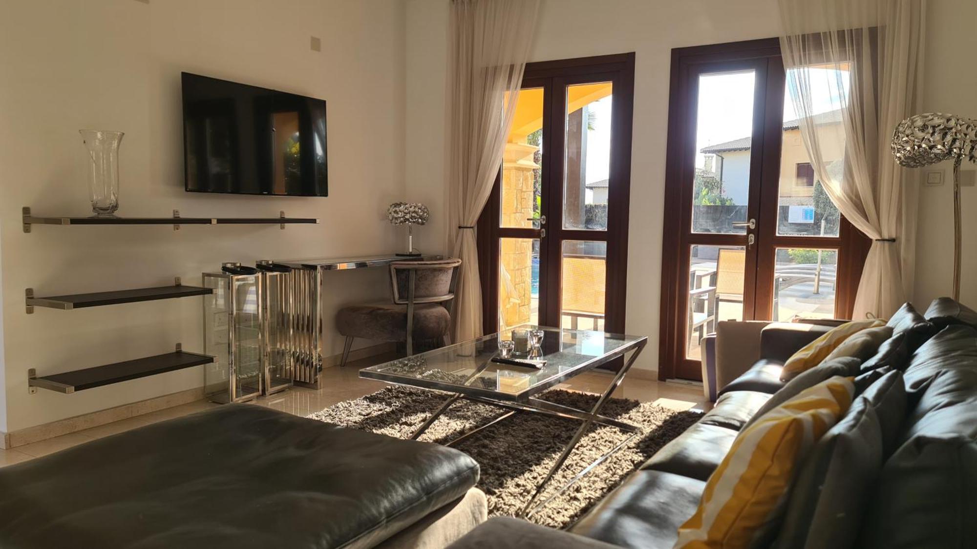 Luxury Aj 06 With Private Heated Pool * Paphos